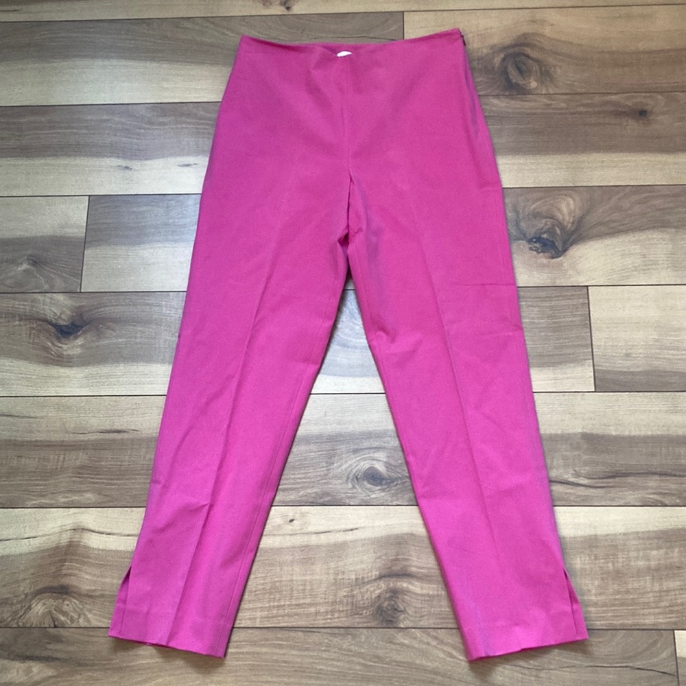 NWT Leggiadro pink side zip Capri pants. Size 6
